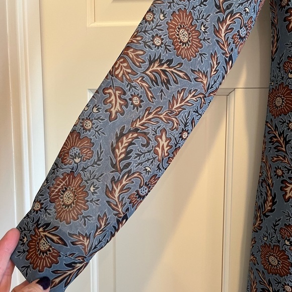 𝅺Like new CAbi dress - Picture 5 of 5